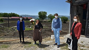 BAŞKAN OKUMUŞ; ŞEHİT ANNESİNİN KABİR ZİYARETİ İSTEĞİNİ YERİNE GETİRDİ