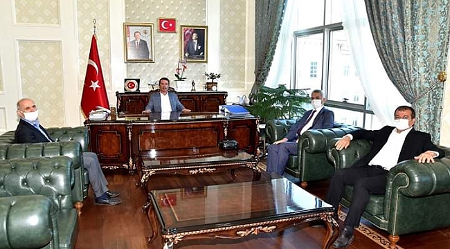 Türkoğlu Belediye Başkanı Osman Okumuş'a Büyükşehir 'den en üst seviyede Bürokrat ziyareti.