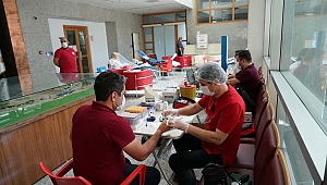 BÜYÜKŞEHİR’DEN KIZILAY’A KAN DESTEĞİ
