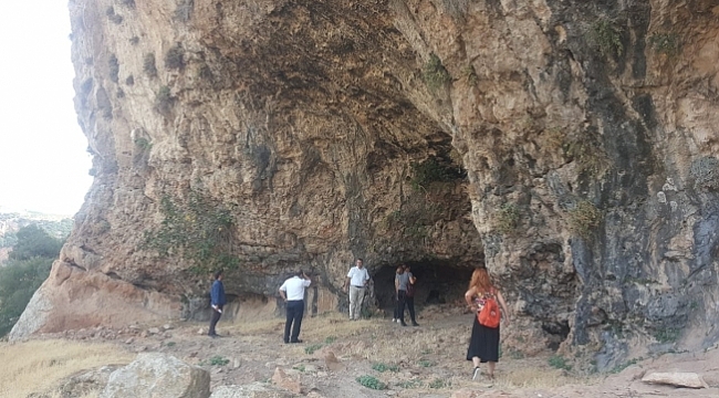 DÜNYANIN ESKİ YERLEŞİM YERLERİNDEN BİRİ OLAN YUSUF'UN KAYASI GÜN YÜZÜNE ÇIKIYOR