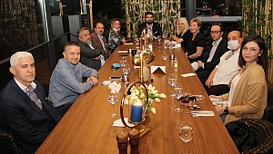 ESKİŞEHİR İNTERNET GAZETECİLER CEMİYETİ'NİN TOPLANTISINDA PROJELER VE YAPILACAK ÇALIŞMALAR KONUŞULDU