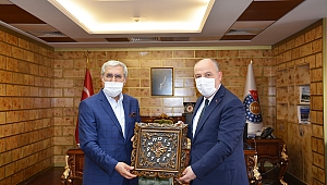 VALİ ÖMER FARUK COŞKUN, ÜNİVERSİTEMİZ REKTÖRÜ PROF. DR. NİYAZİ CAN’I ZİYARET ETTİ