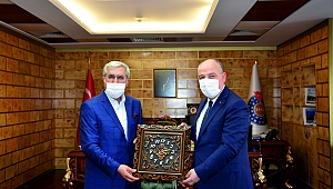 VALİ ÖMER FARUK COŞKUN, ÜNİVERSİTEMİZ REKTÖRÜ PROF. DR. NİYAZİ CAN’I ZİYARET ETTİ