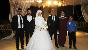 TANINMIŞ PEHLİVANLARDAN MEHMET EKİCİNİN OĞLU SAMET İLE RUKİYE HANIM DÜNYA EVİNE GİRDİLER