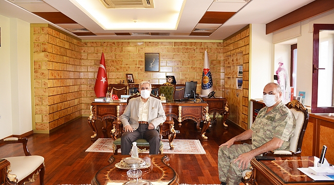 2. ZIRHLI TUGAY KOMUTANLIĞI KURMAY BAŞKANI KURMAY ALBAY ALPTAN ULUTAŞ’TAN REKTÖR CAN’A VEDA ZİYARETİ