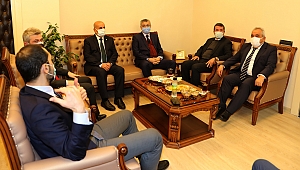 AK PARTİ MİLLETVEKİLLERİ İSTİKLAL ÜNİVERSİTESİ’Nİ ZİYARET ETTİ