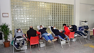 DULKADİROĞLU BELEDİYE PERSONELİNDEN KAN BAĞIŞI