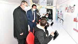 GÖKSUN'DA MOBİL ARAÇLAR EBA'YI ÖĞRENCİLERİN AYAĞINA GÖTÜRÜYOR