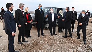 KAHRAMANMARAŞ MİLLETVEKİLLERİ EXPO 2023 ALANINDA FİDAN DİKTİ