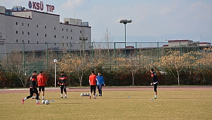 KAHRAMANMARAŞSPOR, HAFTALIK ANTRENMANINI KSÜ FUTBOL SAHASINDA GERÇEKLEŞTİRDİ