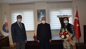 SPOR BİLİMLERİ FAKÜLTESİ DEKANLIĞINA PROF. DR. ÖKKEŞ ALPASLAN GENÇAY ATANDI