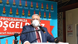 BAŞKAN MAHÇİÇEK, TEMİZLİK PERSONELİNE ERZAK PAKETİ DAĞITTI
