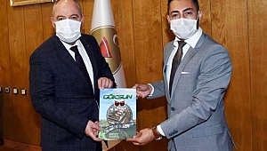 VALİMİZ ÖMER FARUK COŞKUN'A HER YÖNÜYLE GÖKSUN KİTABI TAKDİM EDİLDİ