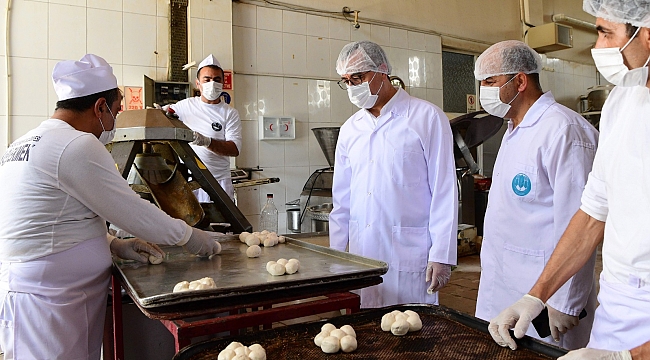 İHTIYAÇ SAHIPLERINE ÜCRETSIZ EKMEK