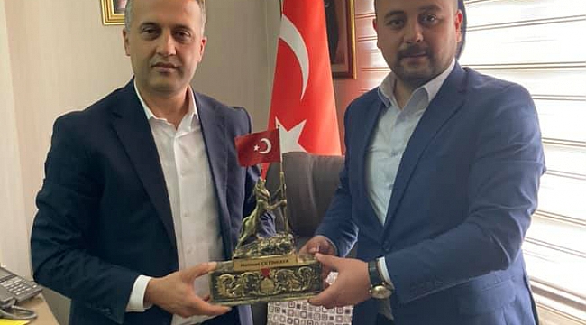 ONİKİŞUBAT ÜLKÜ OCAKLARI BAŞKANI FATİH POYRAZ'DAN ZİRAAT ODASI BAŞKANI MEHMET ÇETİNKAYA'YA ZİYARET