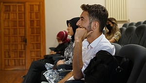 AKADEMİ ÜNİVERSİTE MODELİYLE ÇALIŞIYOR