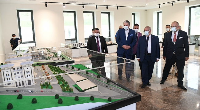BAŞKAN MAHÇİÇEK MÜSİAD GENEL BAŞKANI VE EKİBİNE EXPO 2023 SUNUMUNU YAPTI