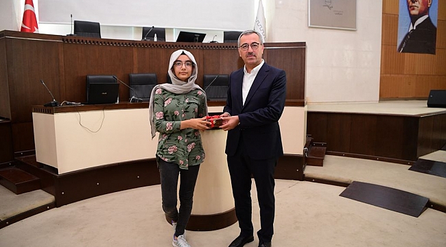 ÖĞRENCİLERİMİZİN HER ZAMAN YANINDAYIZ
