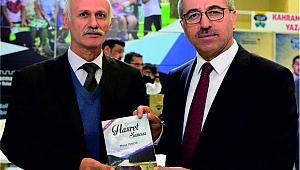 GAZETECİ ŞAİR YAZAR MURAT ZENCİR BAŞKAN GÜNGÖRE KİTABINI TAKDİM ETTİ