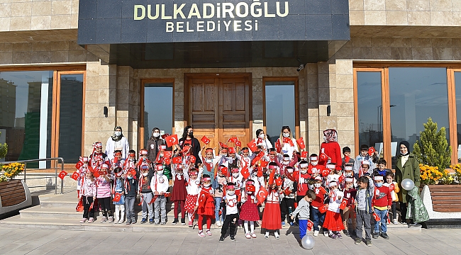 KAMU KÜLLİYESİ'NDE ANA OKULU ÖĞRENCİLERİNİN 29 EKİM HEYECANI