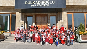 KAMU KÜLLİYESİ'NDE ANA OKULU ÖĞRENCİLERİNİN 29 EKİM HEYECANI