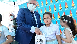 BAŞKAN MAHÇİÇEK, DÜNYA ÇOCUK KİTAPLARI HAFTASI’NI KUTLADI