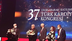 KİÜ REKTÖRÜ PROF. DR. SAMİ ÖZGÜL, “37. ULUSLARARASI KATILIMLI TÜRK KARDİYOLOJİ KONGRESİ’NDE” ÖDÜL ALDI 