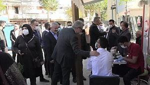 Türk Kızılay'ınca yürütülen kan bağışı kampanyasına destek vermek amacıyla kan bağışında bulundu.