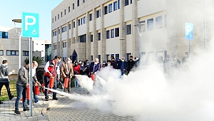 Üniversitemiz Fen-Edebiyat Fakültesinde Yangın Tahliye Tatbikatı Gerçekleştirildi