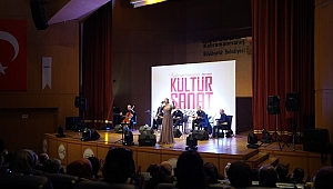 Melihat Gülses Sevilen Şarkıları Seslendirdi