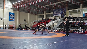 Türkiye Güreş Şampiyonası’na Kahramanmaraş’ta Start Verildi