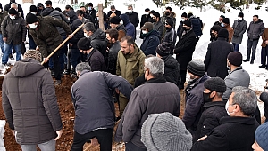 GÖKSUN VE MARAŞ SEVDALISI BASIN MENSUBU SAMİTTİN DEMİR SON YOLCULUĞUNA UĞURLANDI