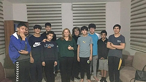 ÇOCUKLARIN VE GÖNÜLLERİN BAŞKANI EVLİYA BAŞKANLIĞI GENÇLERE DEVREDİYOR