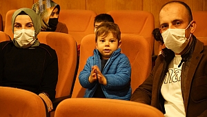 Minikler ‘Uykum Geri Gel’i Çok Beğendi