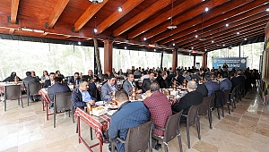 BAŞKAN OKAY EĞİTİMCİLERLE BİR ARAYA GELDİ