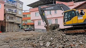 İSA DİVANLI’DA YOL GENİŞLETME ÇALIŞMASI