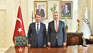 Osman Başkan, Bilgisiyle, Tecrübesiyle, Projeciliğiyle Türkoğlu 'na Çok Önemli Katma Değerler Sağlamış.