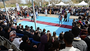 ÜNİVERSİTEMİZDE GERÇEKLEŞTİRİLEN AFRİKA GÜNÜ ETKİNLİĞİ, KITANIN KÜLTÜRÜNÜ KSÜ’YE TAŞIDI