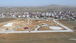 AFŞİN MİLLET BAHÇESİ HIZLA YÜKSELİYOR