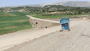 ELMALAR – PEYNİRDERE YOLU BÜYÜKŞEHİR’LE YENİLENİYOR