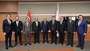 K.MARAŞ KMTSO BAŞKANI BALCIOĞLU VE YÖNETİMİNDEN TARIM BAKANI VAHİT KİRİŞÇİ'YE ZİYARET
