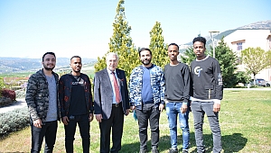 Prof. Dr. Niyazi Can, Sınav Döneminde Öğrencilerle Bir Araya Geldi: Talep, Sorun ve Memnuniyetlerini Dinledi