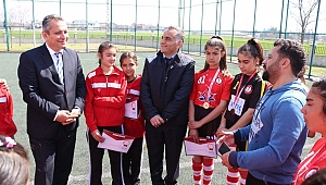 SÜMER ORTAOKULU KIZ FUTBOL TAKIMI TÜRKİYE FİNALLERİNDE