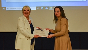 ÜNİVERSİTEMİZDE KARİYER ETKİNLİKLERİ KAPSAMINDA GİRİŞİMCİ KADINLAR ZİRVESİ GERÇEKLEŞTİRİLDİ