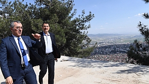 AK Parti Heyetinden Şairler Tepesine Tam Not