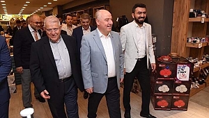 TÜTÜNCÜ PREMIUM MAĞAZASI GÖRKEMLE AÇILDI