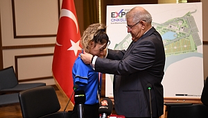 Başkan Mahçiçek Bu Kez ise Başarılarından Dolayı Sevilay’ı Ödüllendirdi