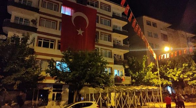 ACI HABER: 1 ASKERİMİZ ŞEHİT OLDU.. BAŞIMIZ SAĞOLSUN TÜRKİYEM