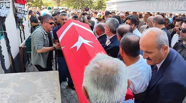 K.MARAŞ'TA OĞULLARININ KURBANI OLAN AİLE YAN YANA TOPRAĞA VERİLDİ