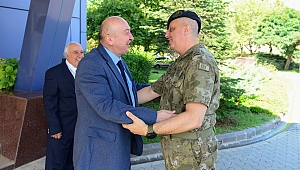 2. Zırhlı Tugay Komutanı Tuğgeneral Emin Mehmet Terzioğlu’ndan Rektör Yasım’a Hayırlı Olsun Ziyareti